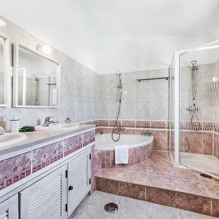 Villa Tilia *